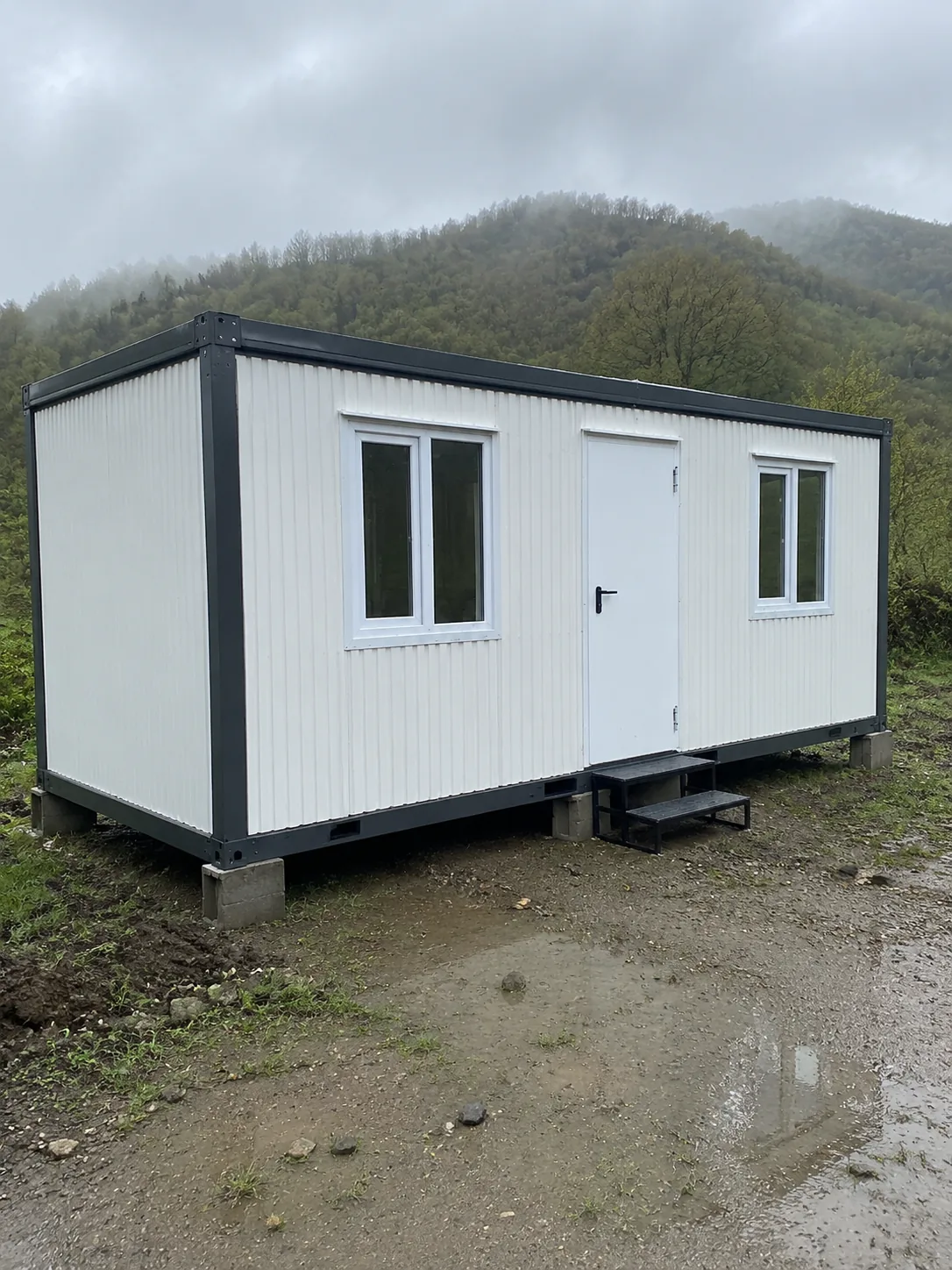 ECO konteyner — trapez sac cepheli, fabrikada tamamlanmış ünite